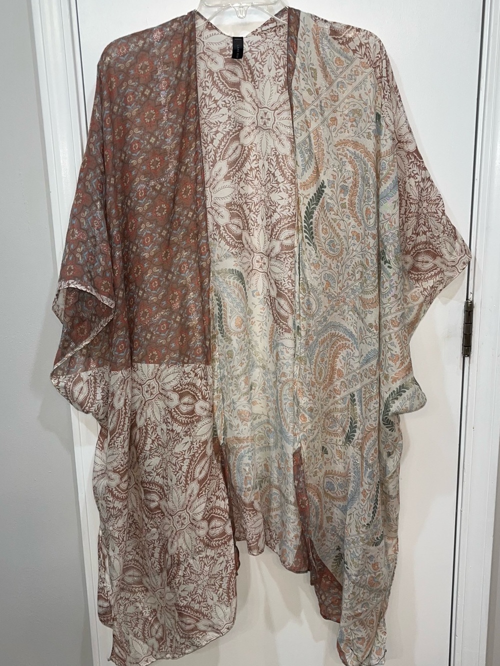 EUC Lane Bryant Plus Size Lightweight Paisley Patchwork Kimono - Neutral Tones